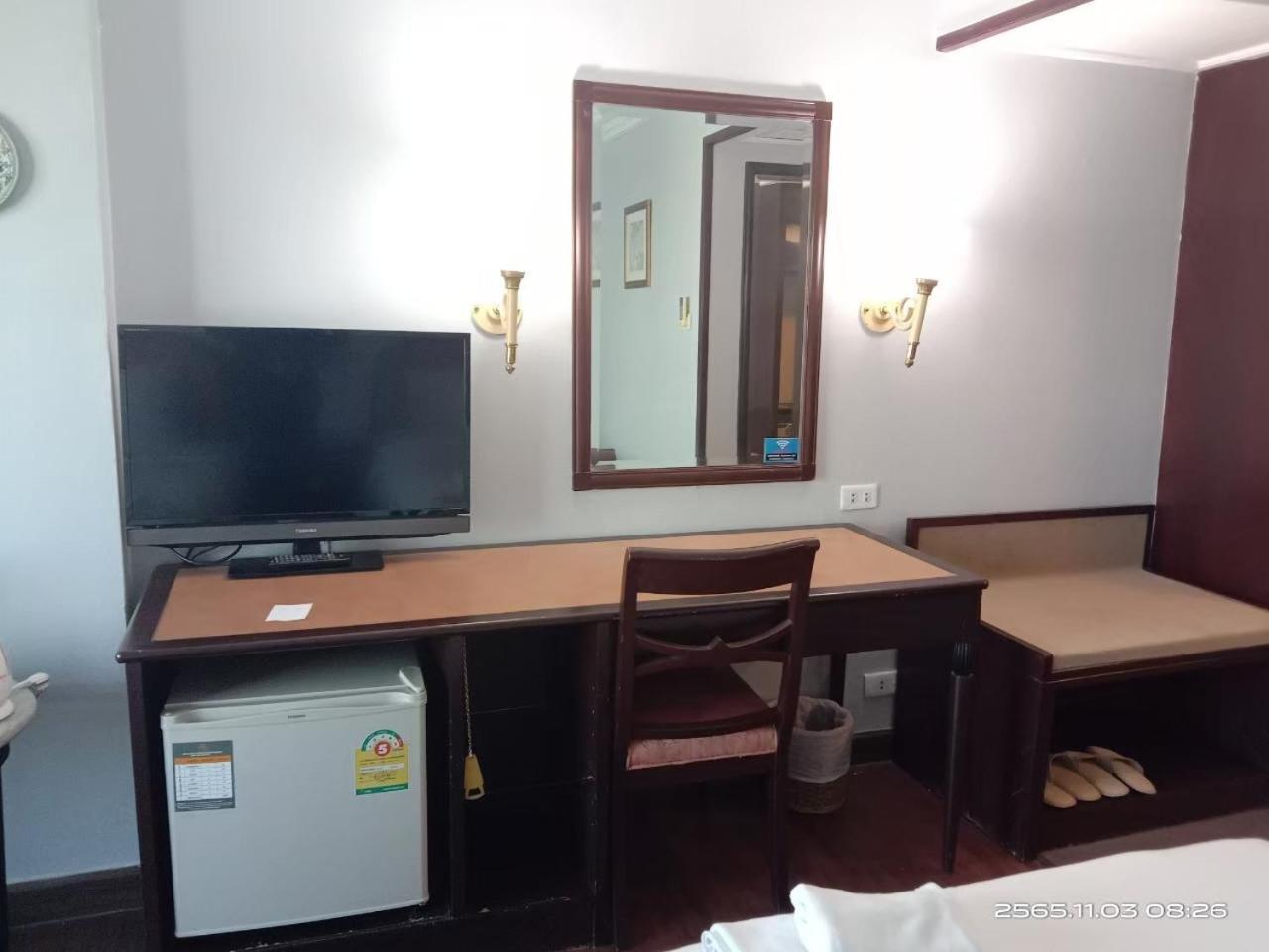 Mayflower Grande Hotel Фитсанулок Екстериор снимка