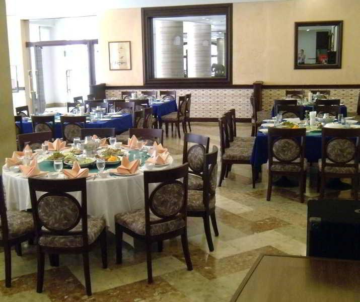Mayflower Grande Hotel Фитсанулок Екстериор снимка